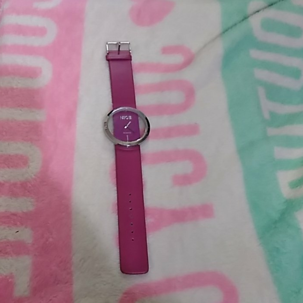Nice watch - Picture 2 of 3